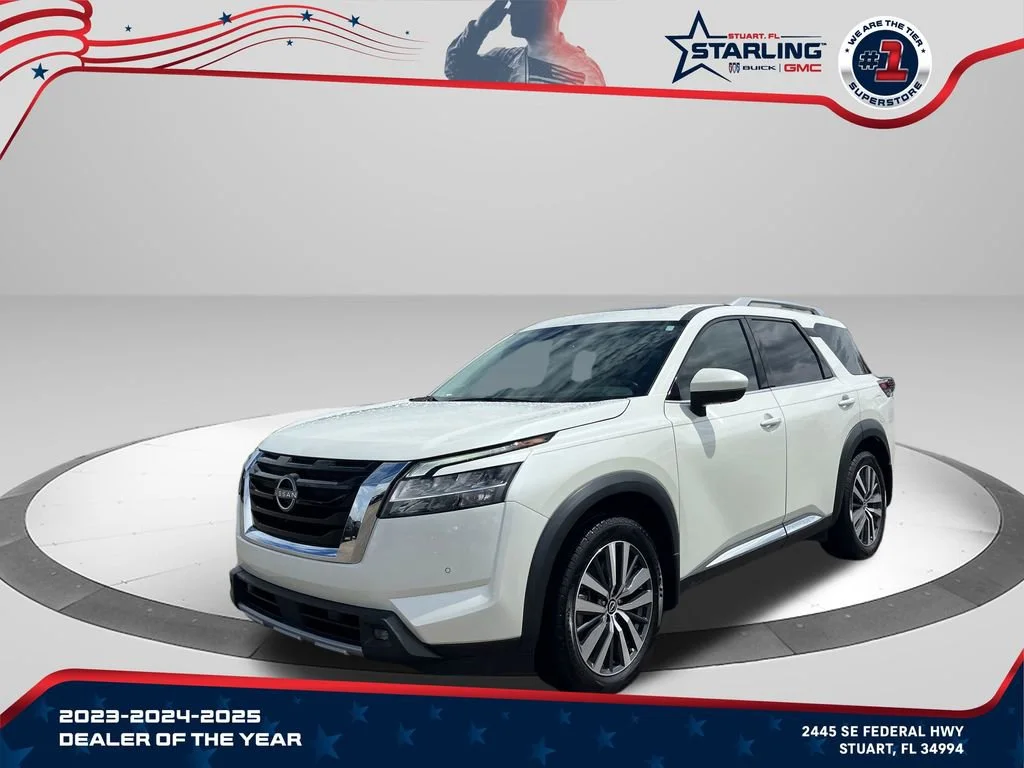 2022 Nissan Pathfinder Platinum 2WD's photo