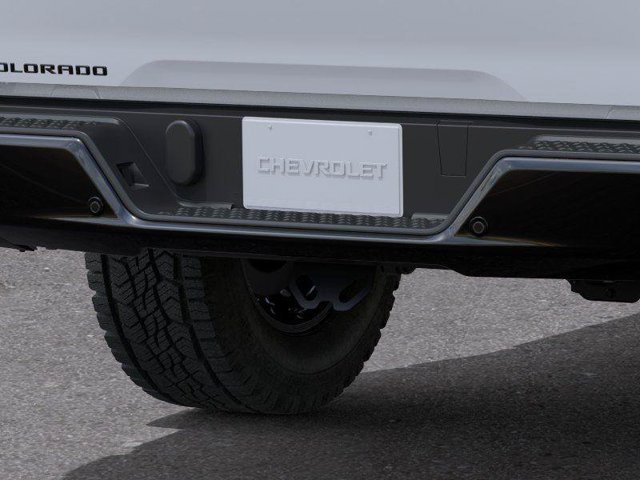 New 2026 Summit White Chevrolet WT image 14