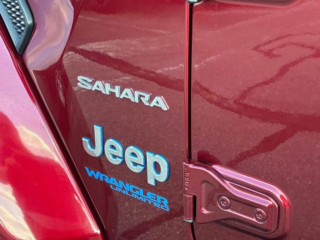 Used 2021  Jeep Unlimited Sahara 4xe image 16