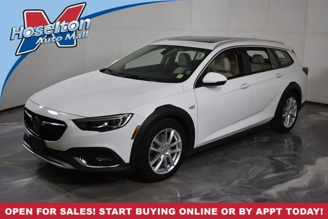 2018 Buick Regal Essence AWD's photo