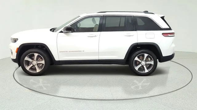 Used 2023 White Jeep Limited image 7
