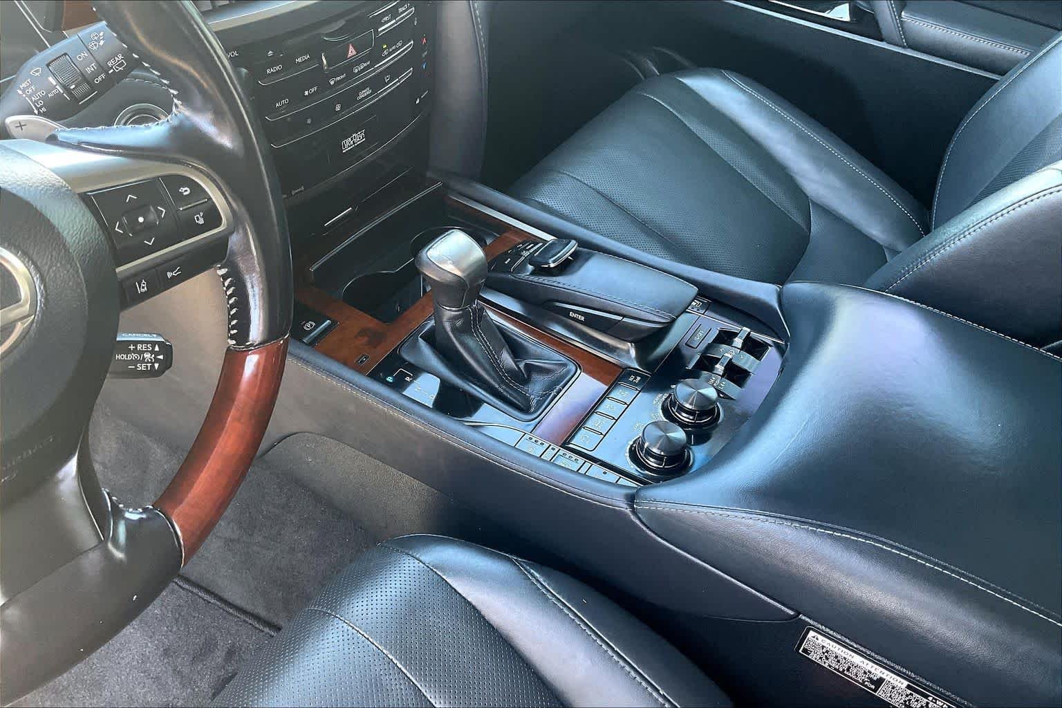 Used 2021 Eminent White Pearl Lexus  image 15