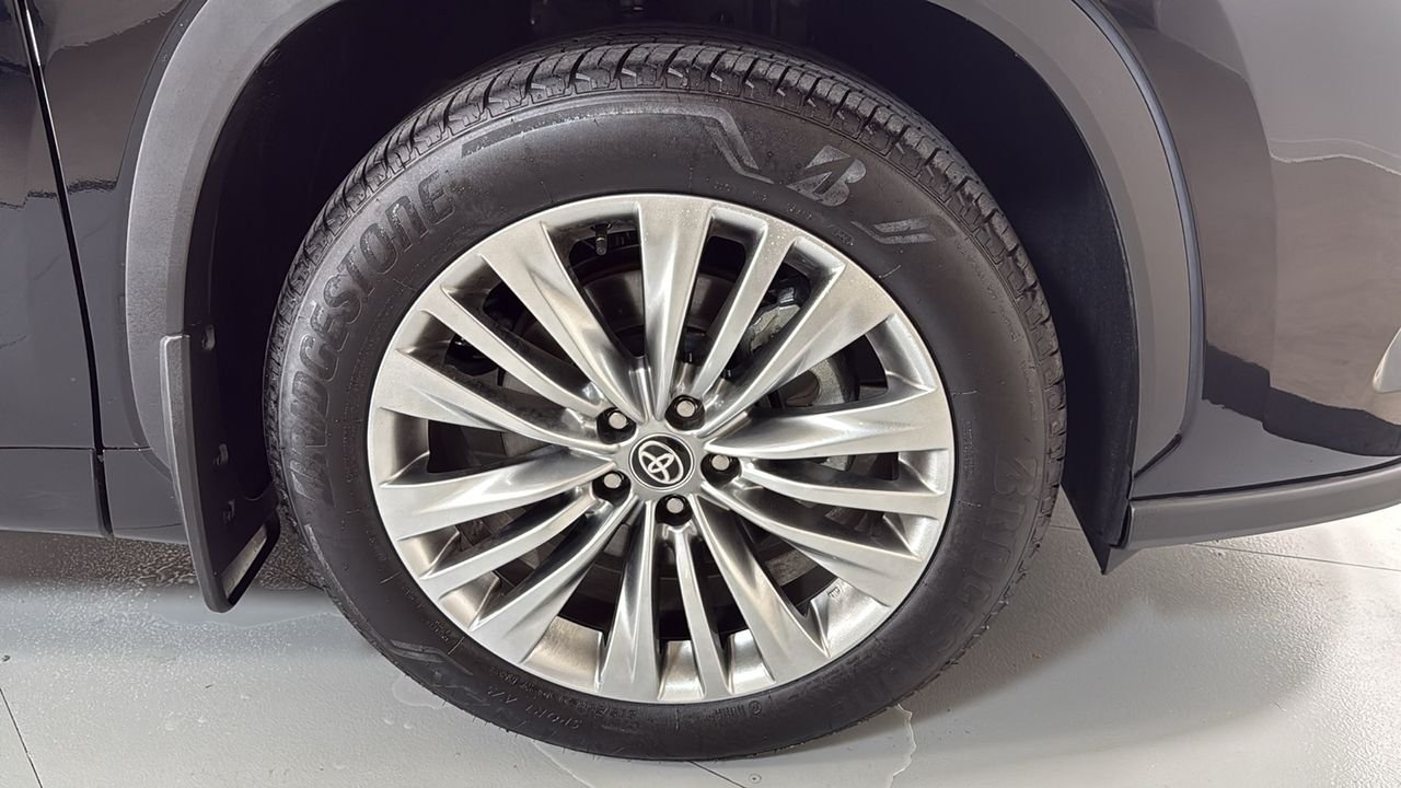 2026 Toyota Highlander Platinum - Photo 22