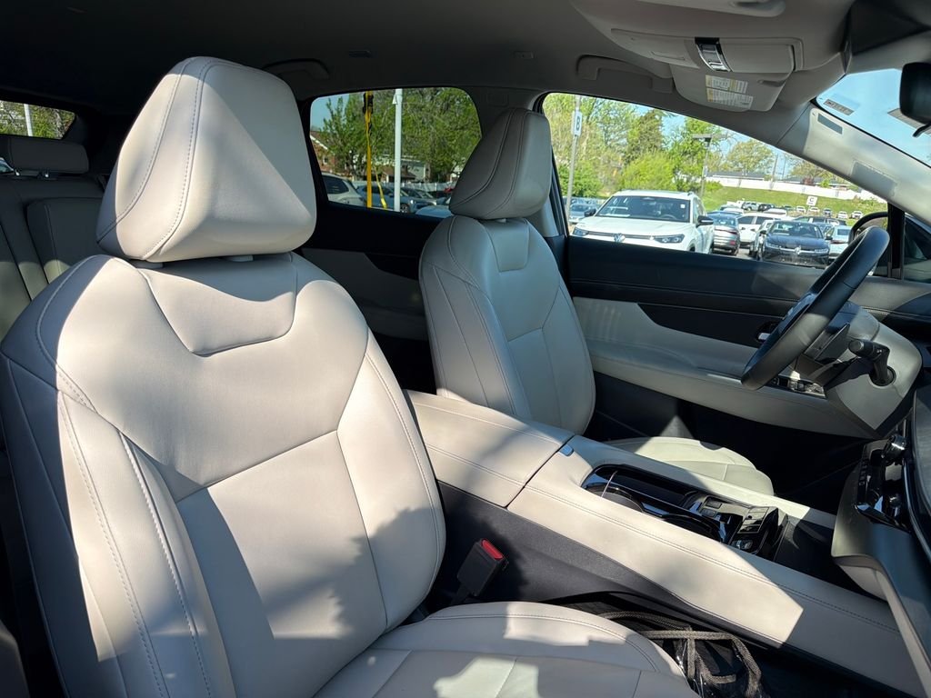 Used 2025 Black Nissan SV image 50