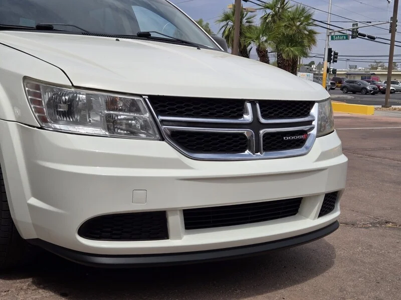 Used 2013 White Dodge American Value Pkg image 5