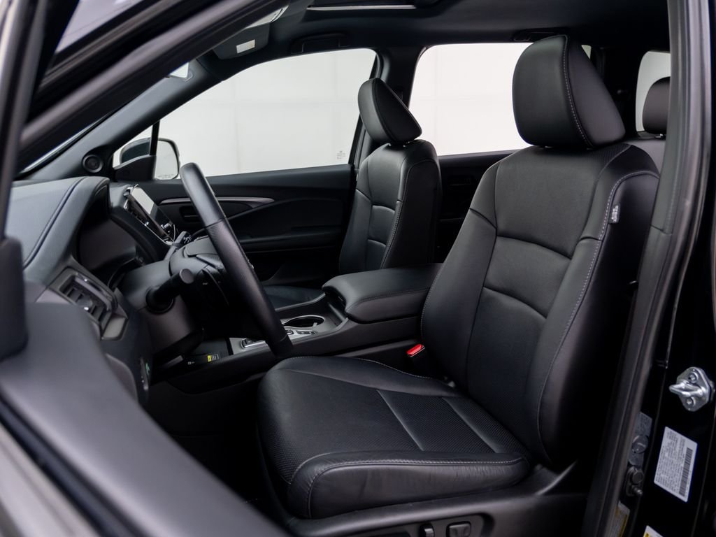 2025 Honda Passport EX-L - Photo 16