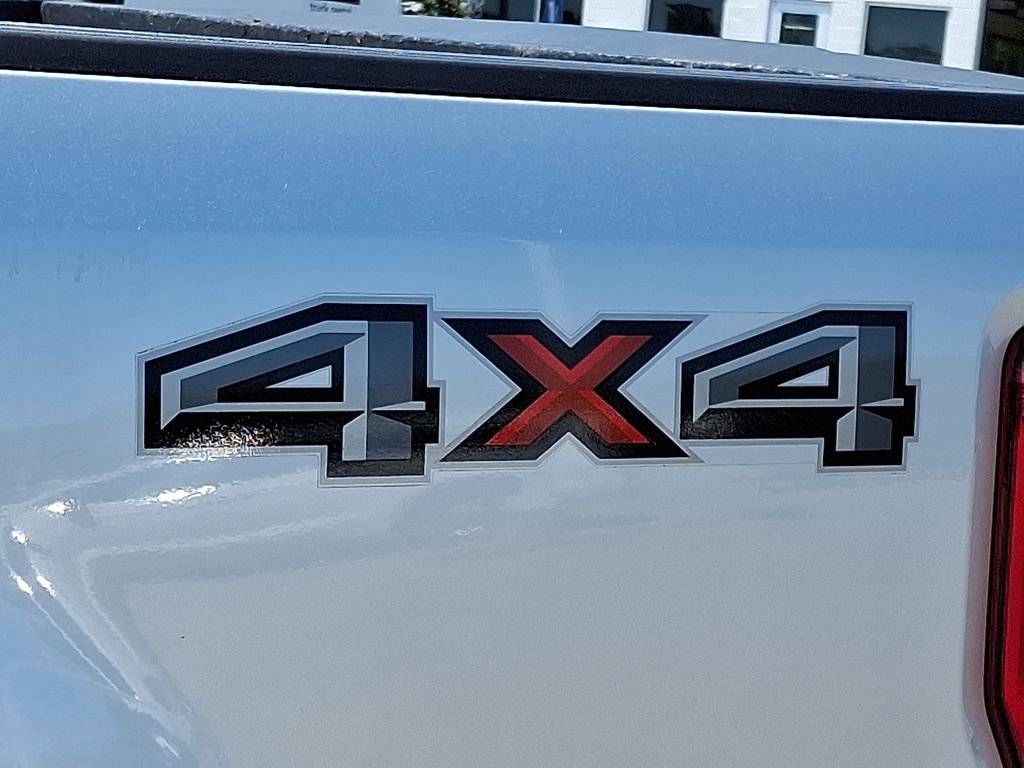 Used 2018 Silver Ford XLT image 29
