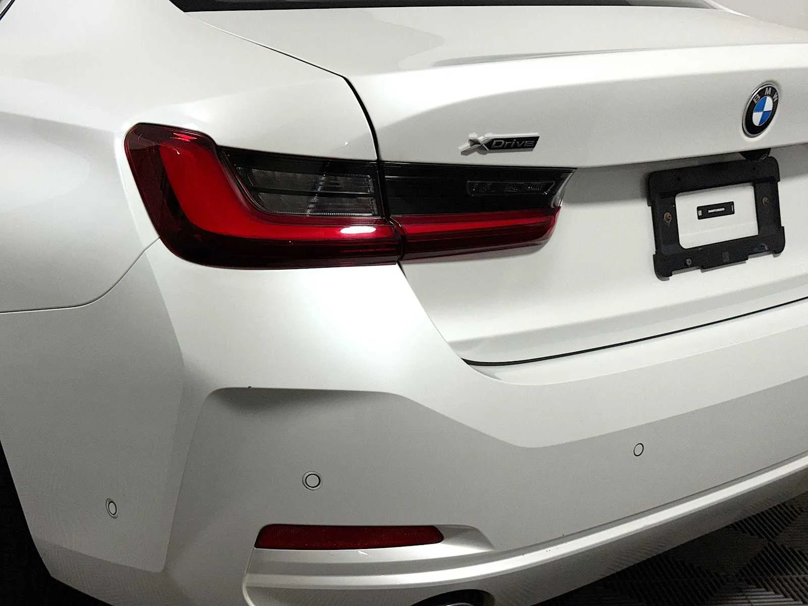2024 BMW 3 Series 330i - Photo 27