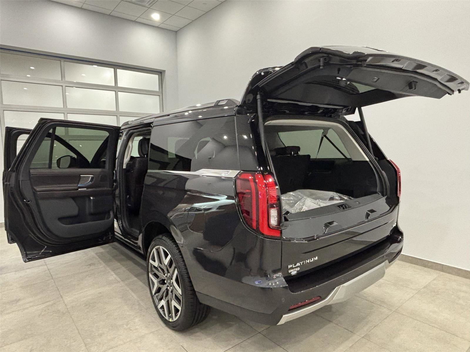 New 2026 Dark Matter Gray Metallic Ford MAX Platinum® image 6