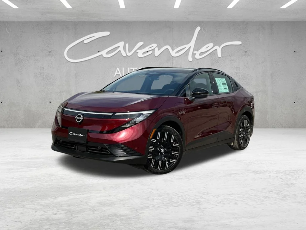 2026 Nissan Leaf Platinum+'s photo