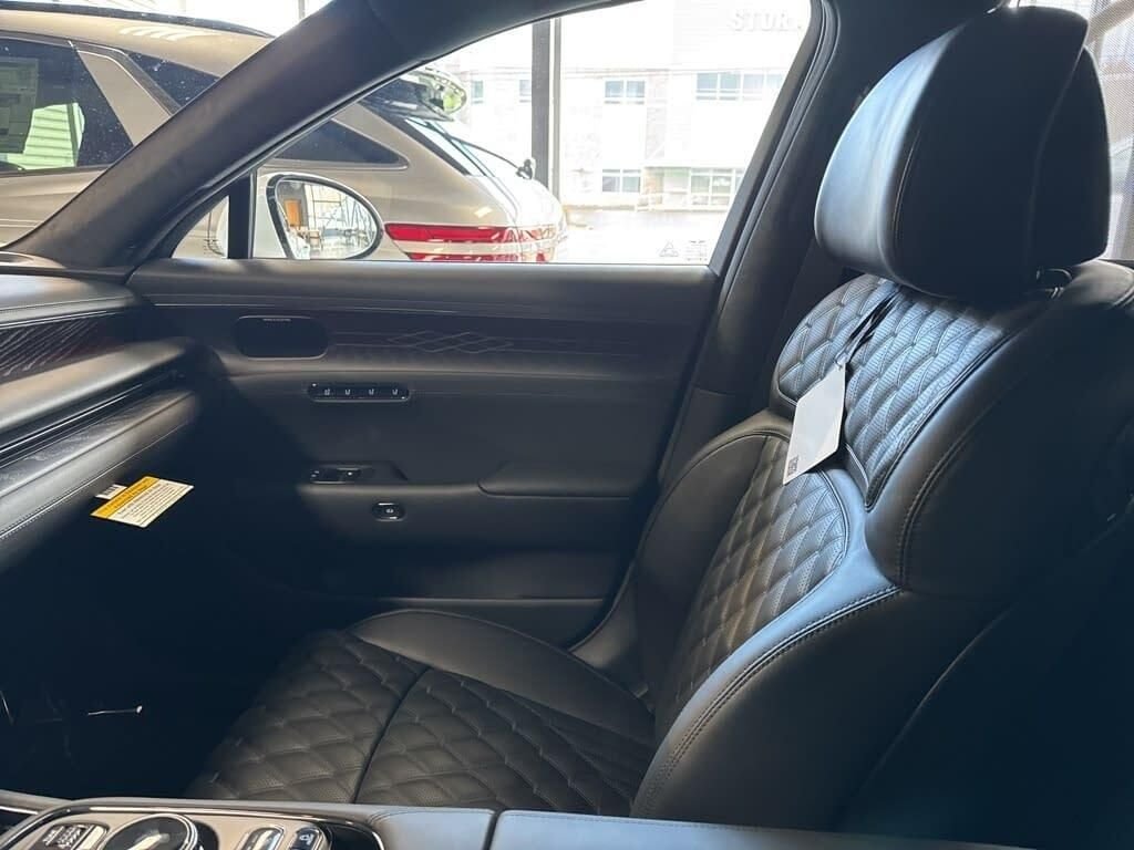 New 2026 White Genesis 3.5T E-SC MHEV PRESTIGE BLACK image 29