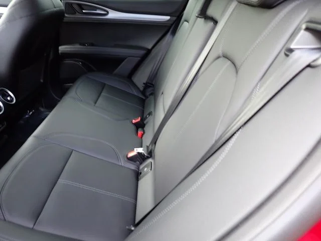2025 Alfa Romeo Stelvio Base - Photo 13