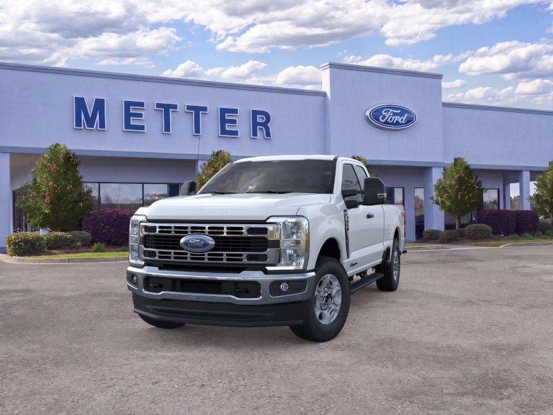 New 2026 Oxford White Ford F-250® XLT image 2