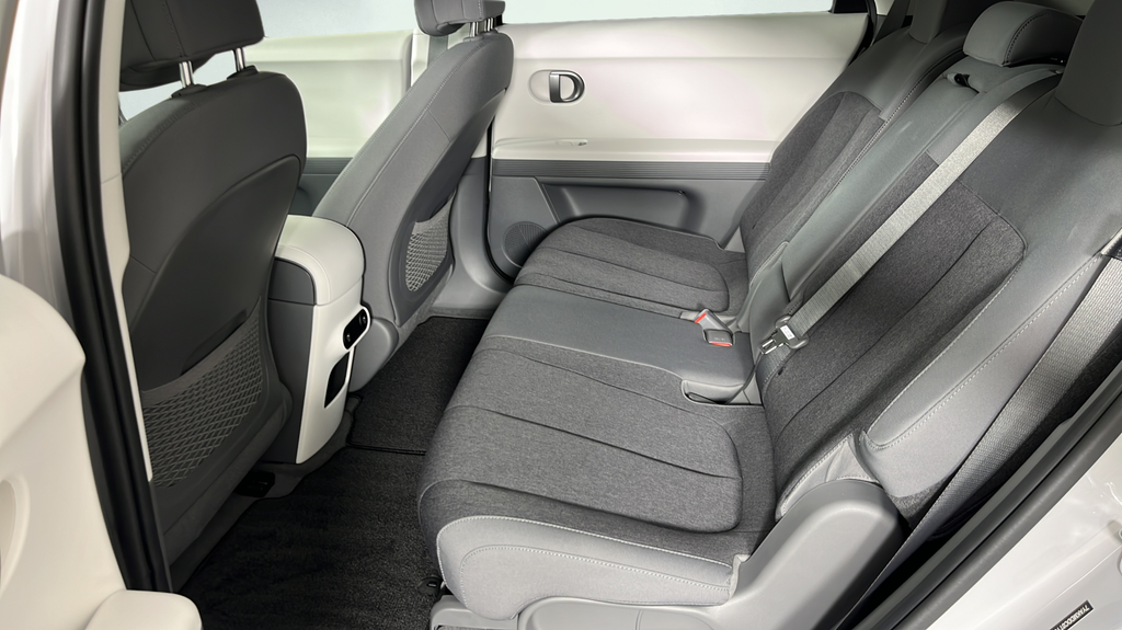 New 2026 Gray Hyundai SE image 16
