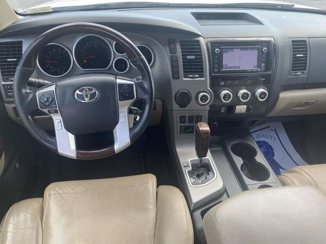 Used 2014 White Toyota Platinum image 9