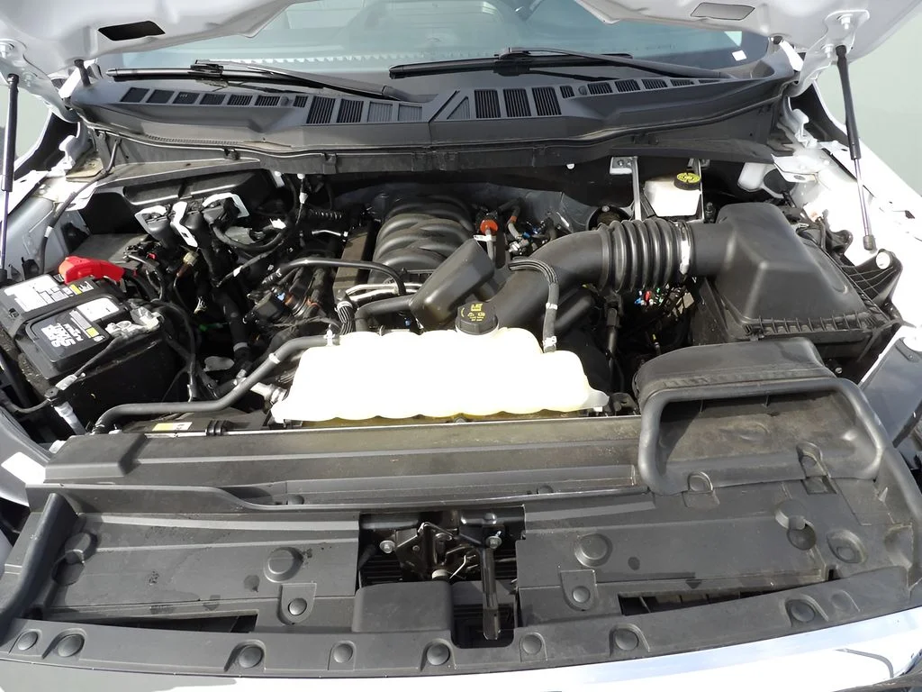 Used 2023 Oxford White Ford XLT image 39