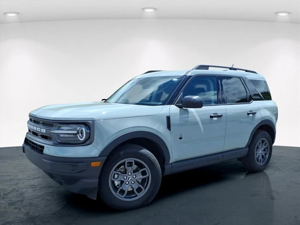 Used 2023 Green Ford Big Bend image 2