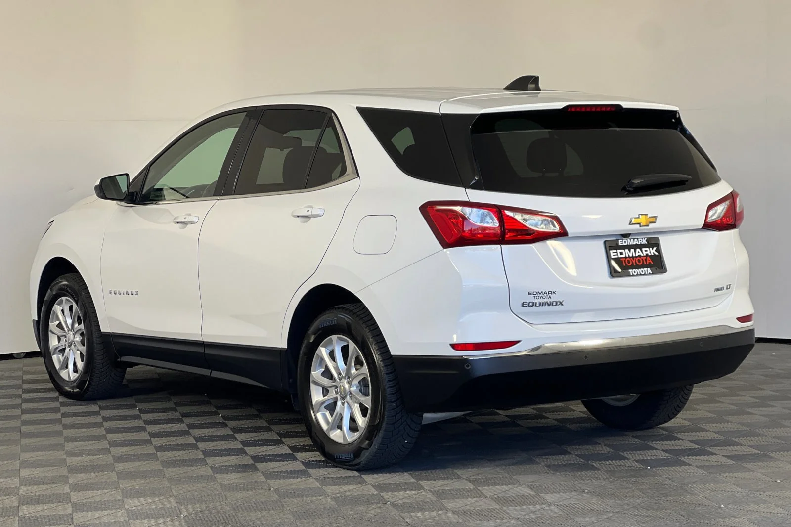 Used 2020 Summit White Chevrolet LT image 5