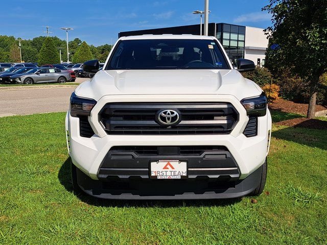 Used 2025 White Toyota SR image 3