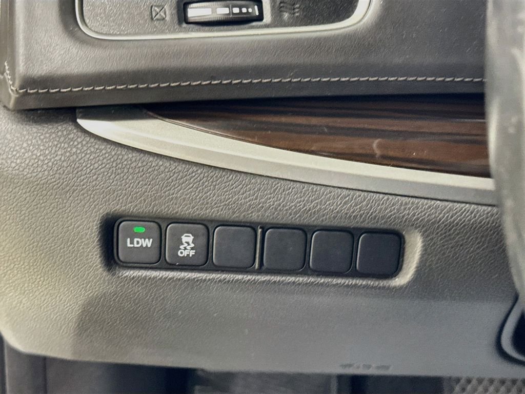 Used 2014 Silver Acura Base image 11