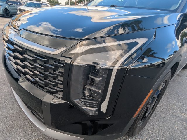 Certified Used 2026 Black Kia EX image 9