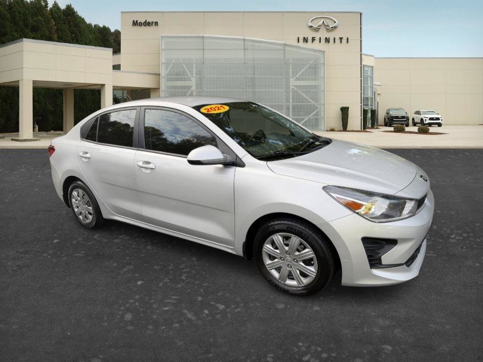Used 2021 Silky Silver Kia S image 3