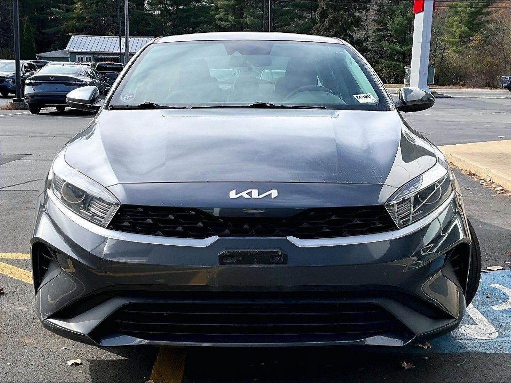 Used 2022 Gray Kia LXS image 2