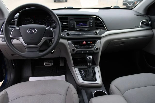 Used 2017 Blue Hyundai SE image 21