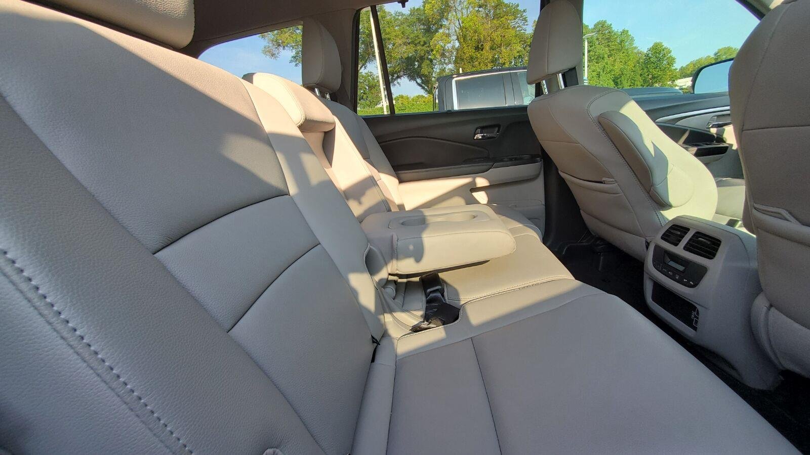 Used 2022 Modern Steel Metallic Honda EX-L image 6