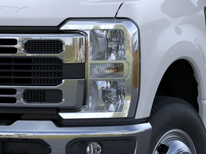 New 2026 Oxford White Ford F-350® XL image 18