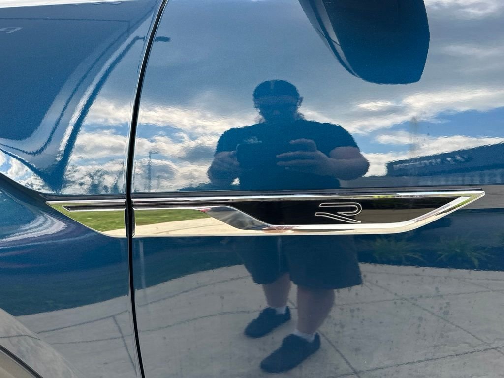 2021 Volkswagen Atlas SE w/Tech R-Line - Photo 9