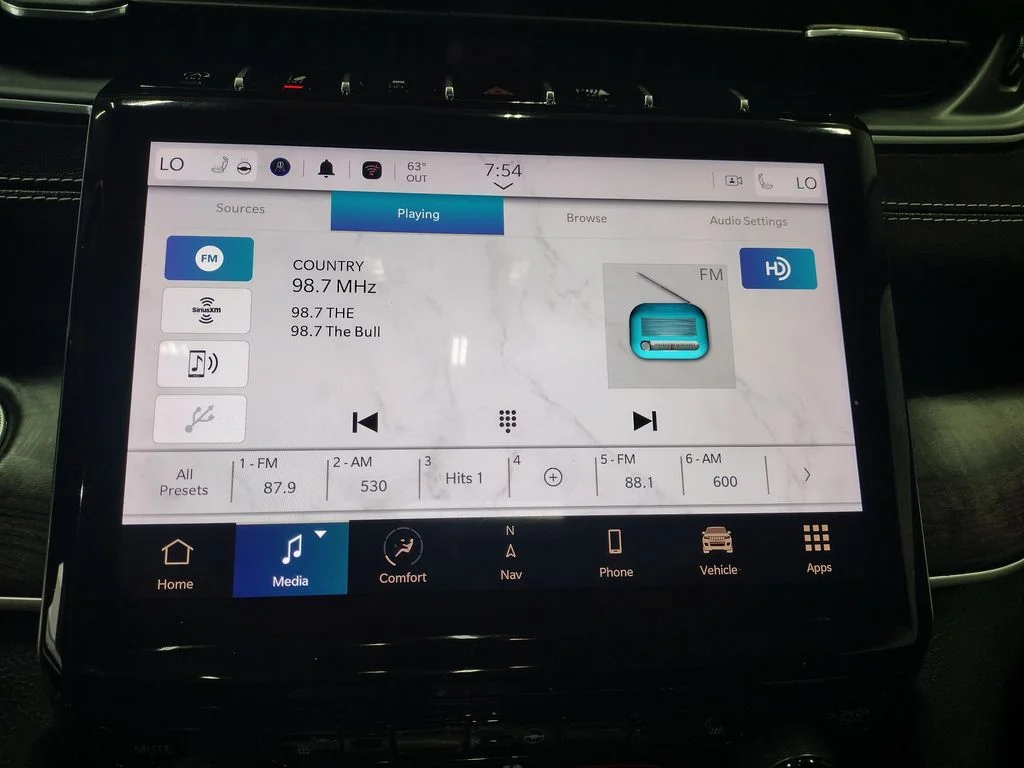Used 2021 Silver Jeep Limited image 34