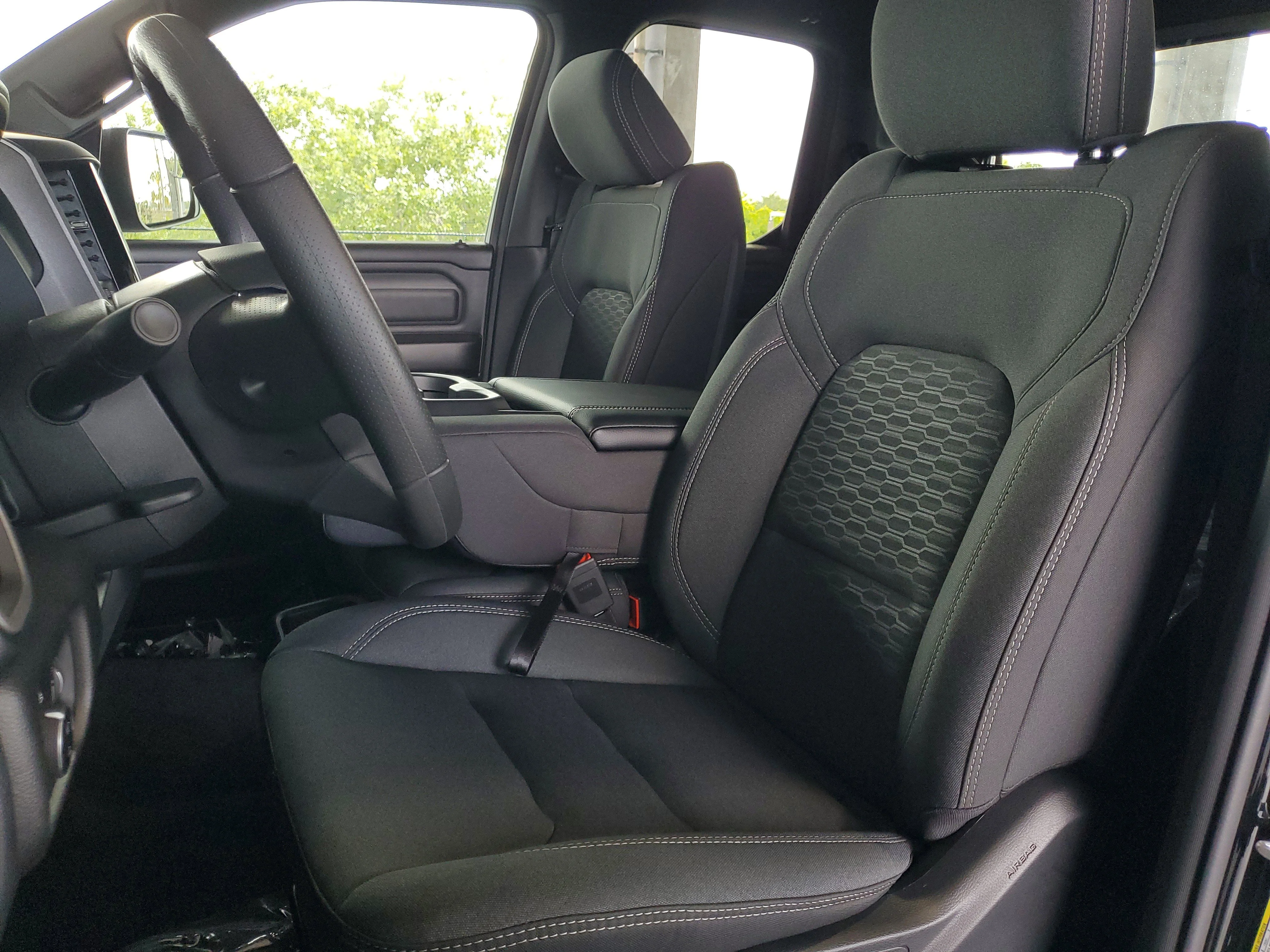 New 2026 Diamond Black Crystal Pearl-Coat Exterior Paint RAM Express image 18
