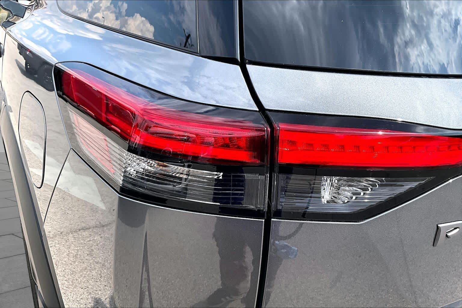 New 2026 Gun Metallic Nissan SL image 14