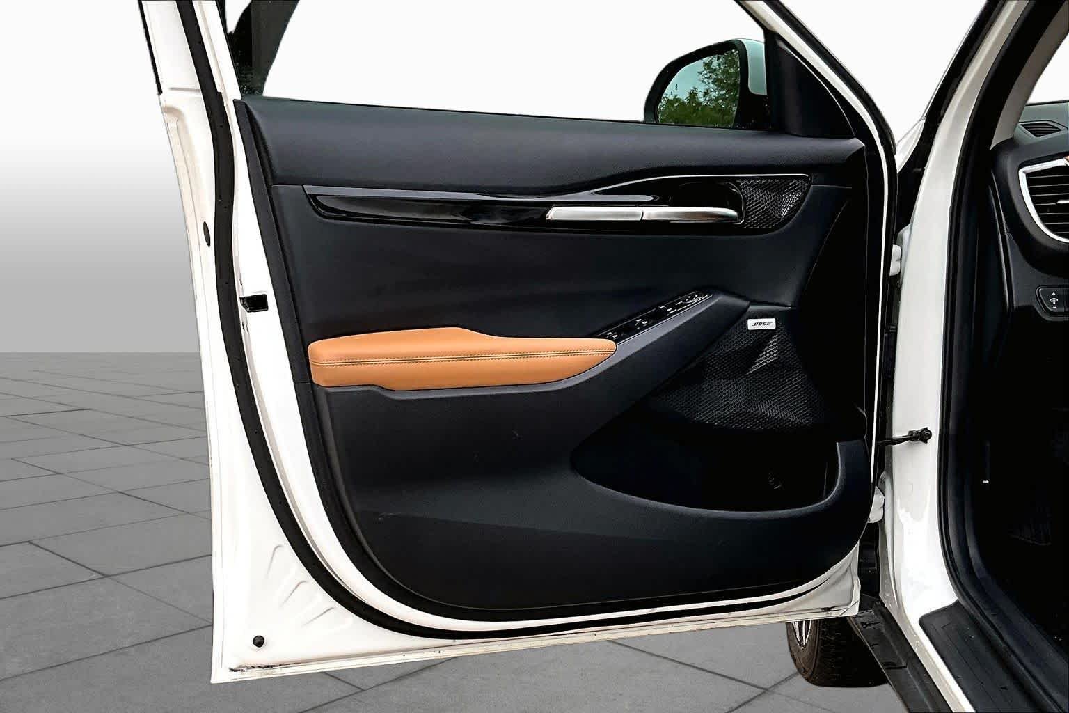 New 2024 Snow White Pearl Kia SX image 21
