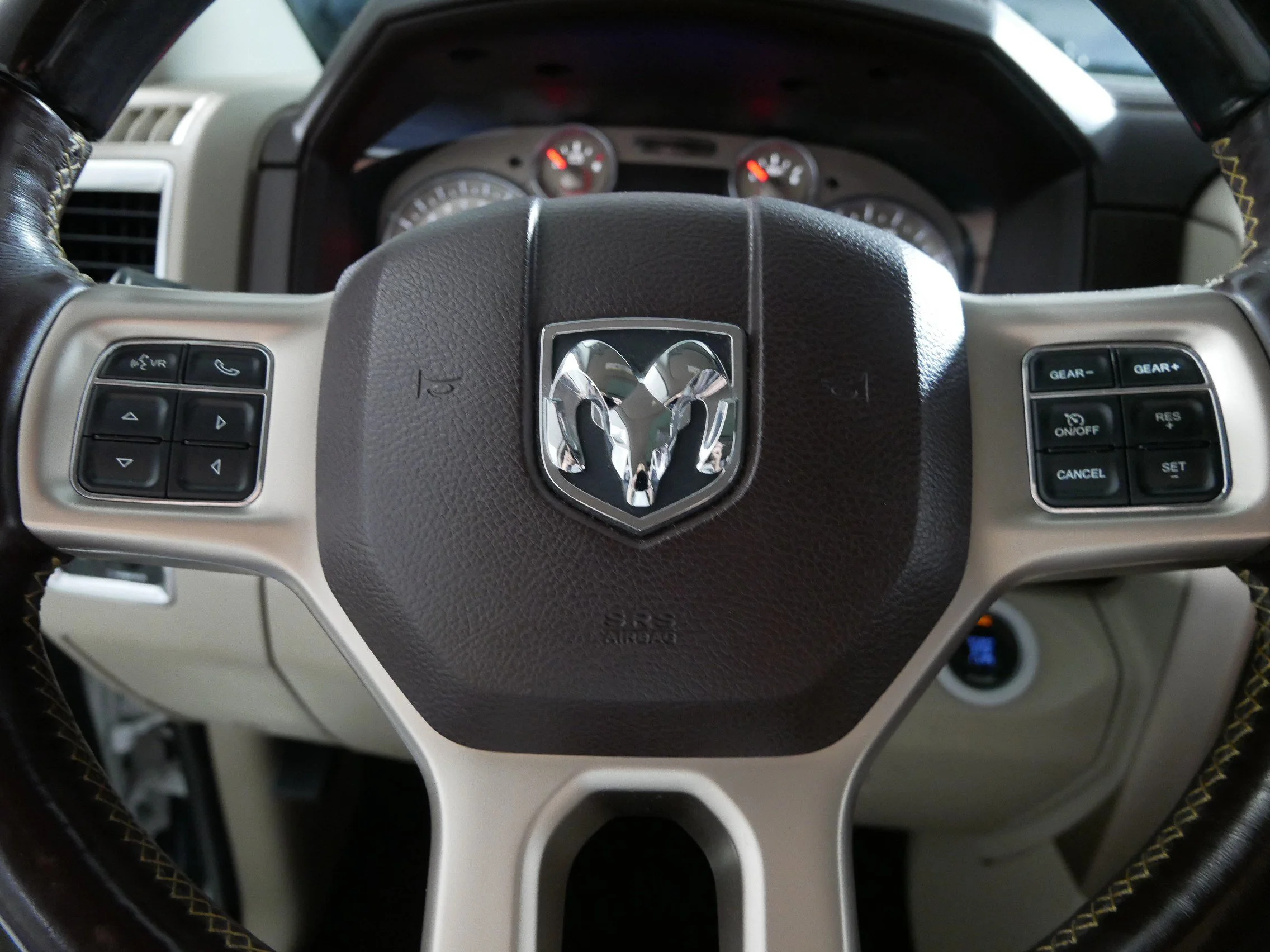 Used 2016 Bright White Clearcoat Ram Longhorn image 25