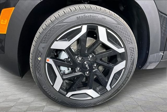 New 2026 Fusion Black Kia SX image 13
