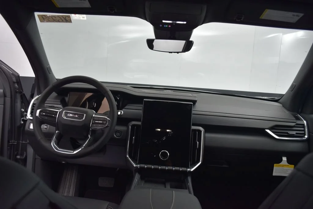 New 2026 Sterling Metallic GMC Elevation image 25
