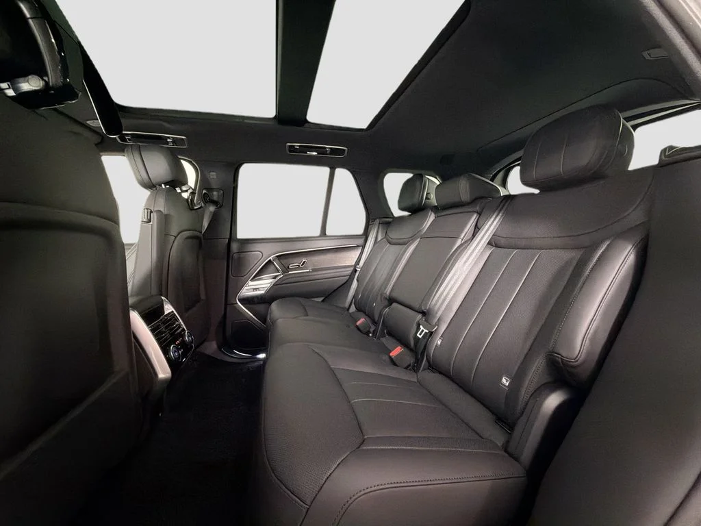 New 2026 Fuji White Land Rover SE image 26