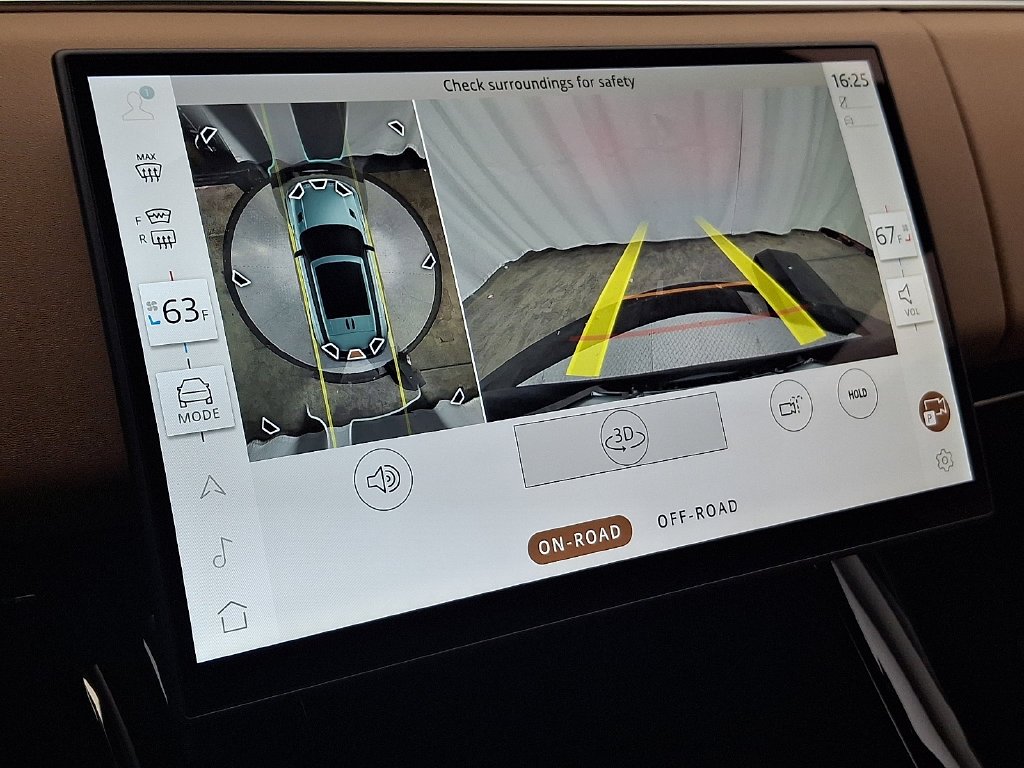 New 2027 Fuji White Land Rover SE image 16