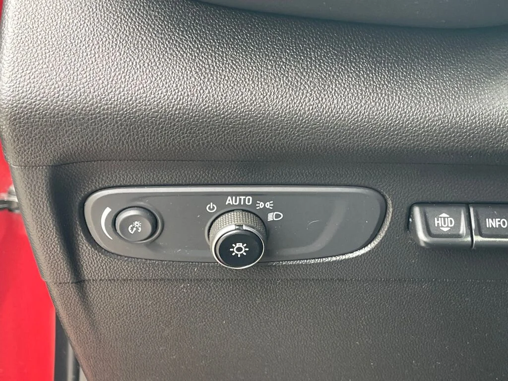 2021 Buick Envision Essence - Photo 22