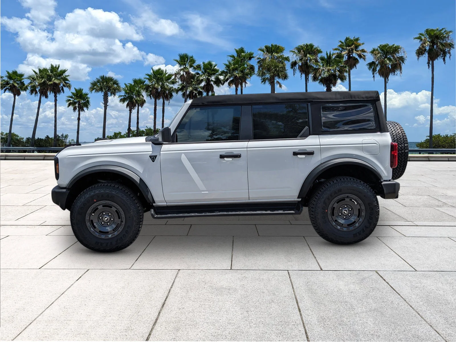 New 2025 Oxford White Ford Base image 4