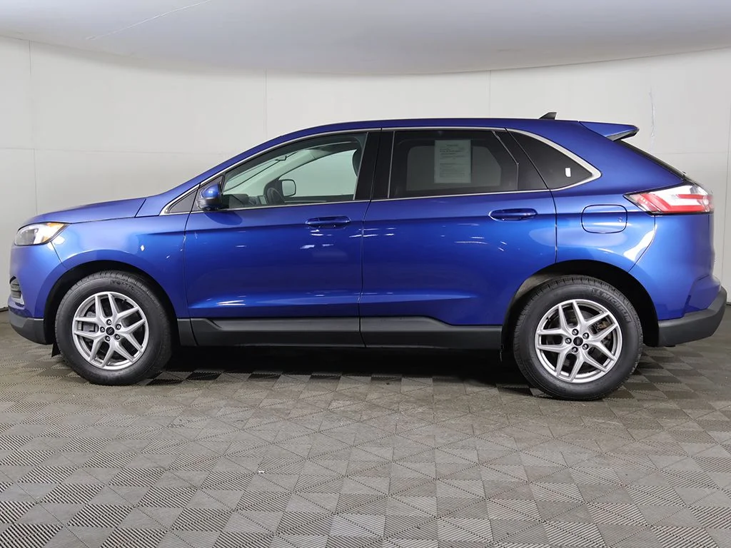 Used 2024 Blue Ford SEL image 15