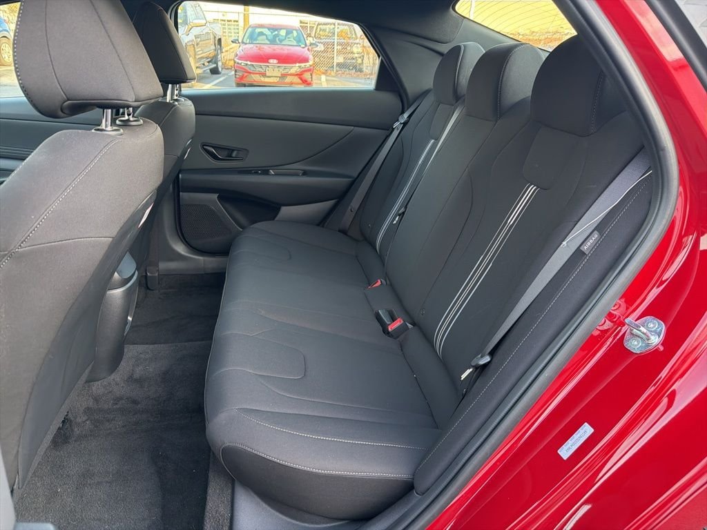 2025 Hyundai Elantra SEL - Photo 22