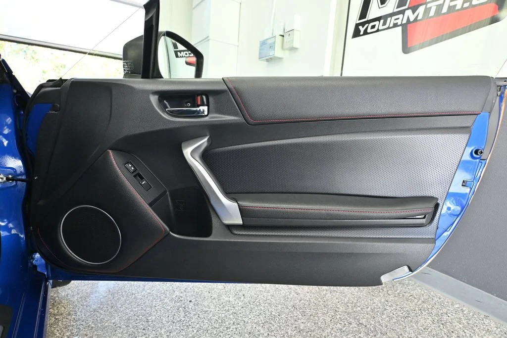 Used 2016 Blue Subaru Limited image 29