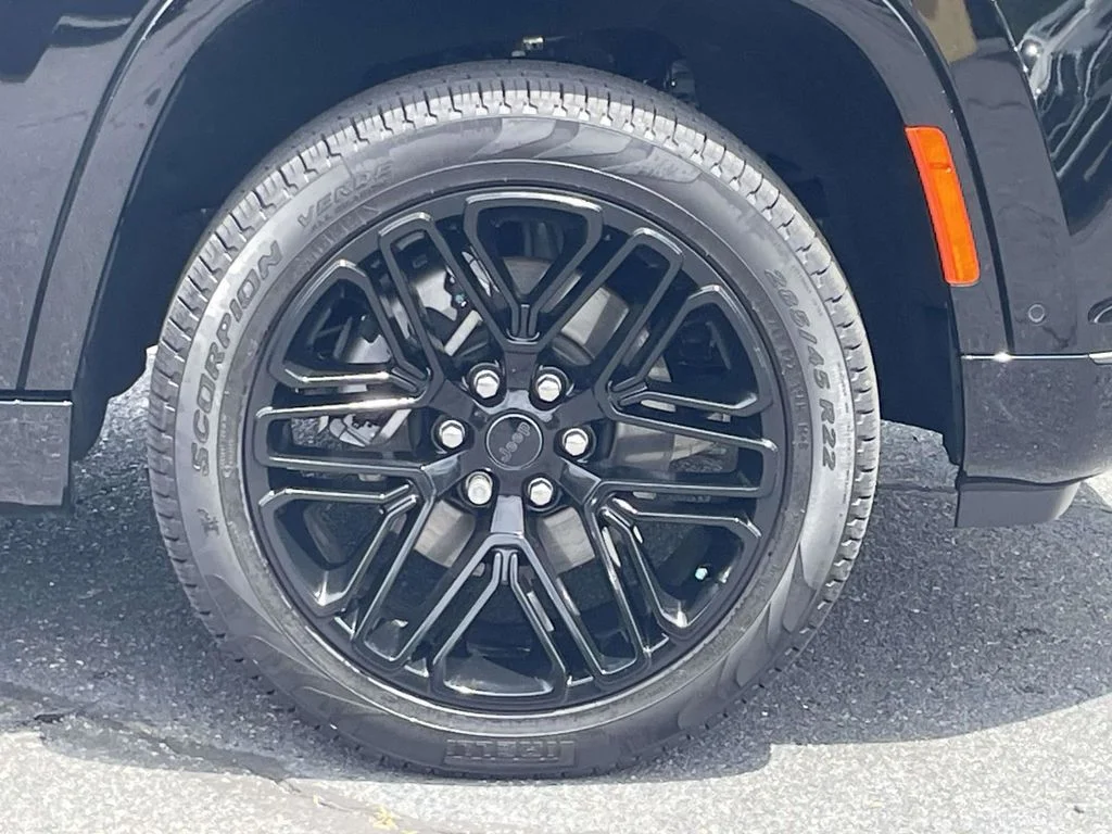 New 2026 High Gloss Black Jeep Limited Reserve image 13