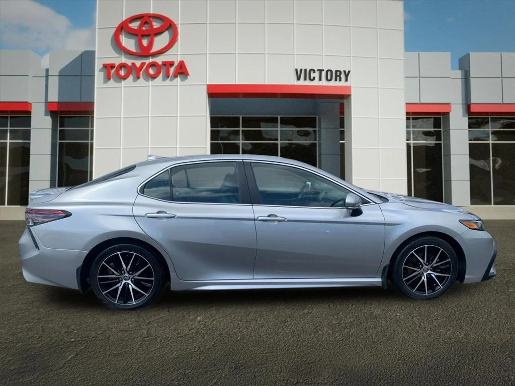 Used 2022 Silver Toyota SE image 2