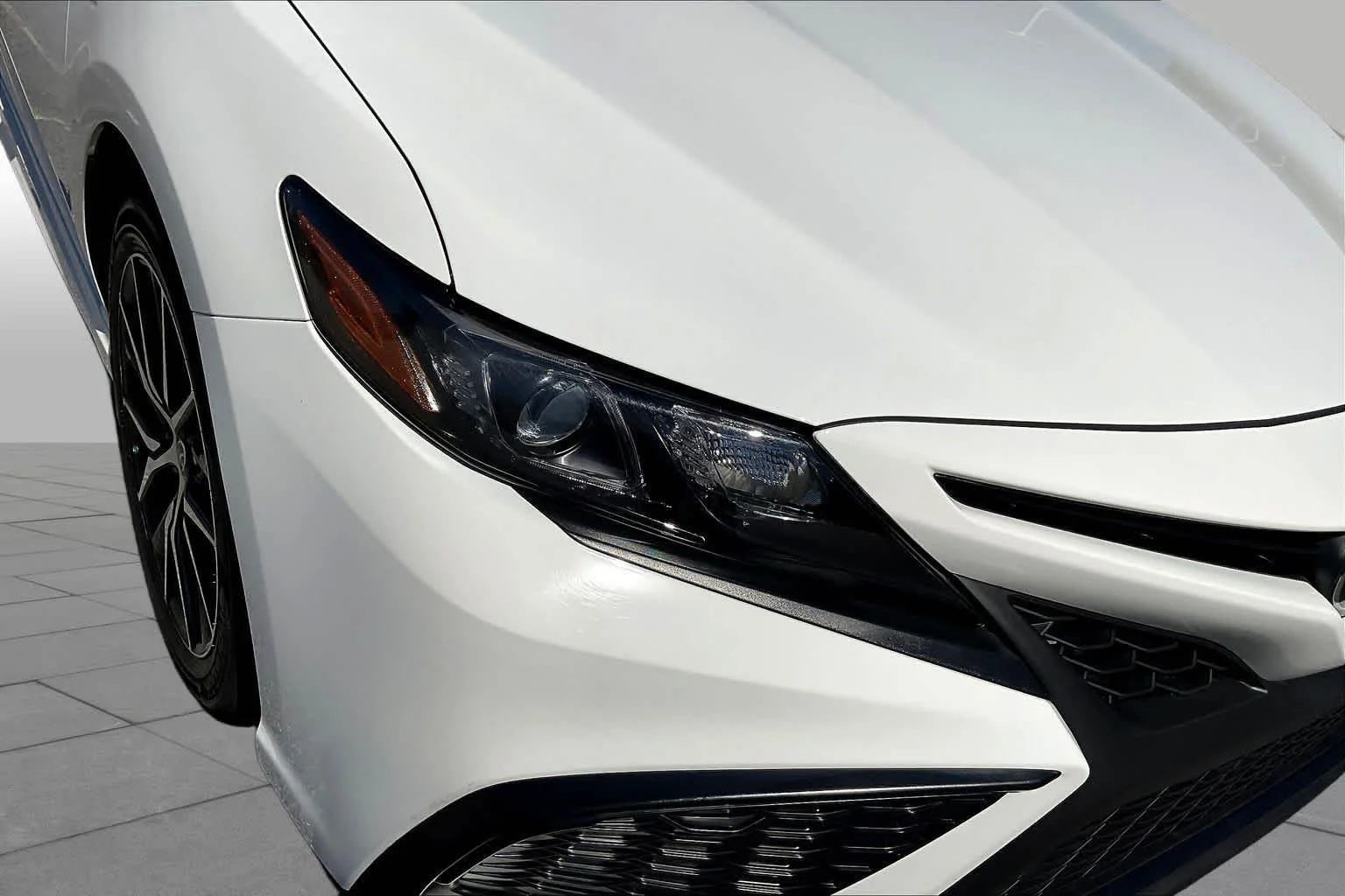 Used 2024 Ice Cap Toyota SE image 27