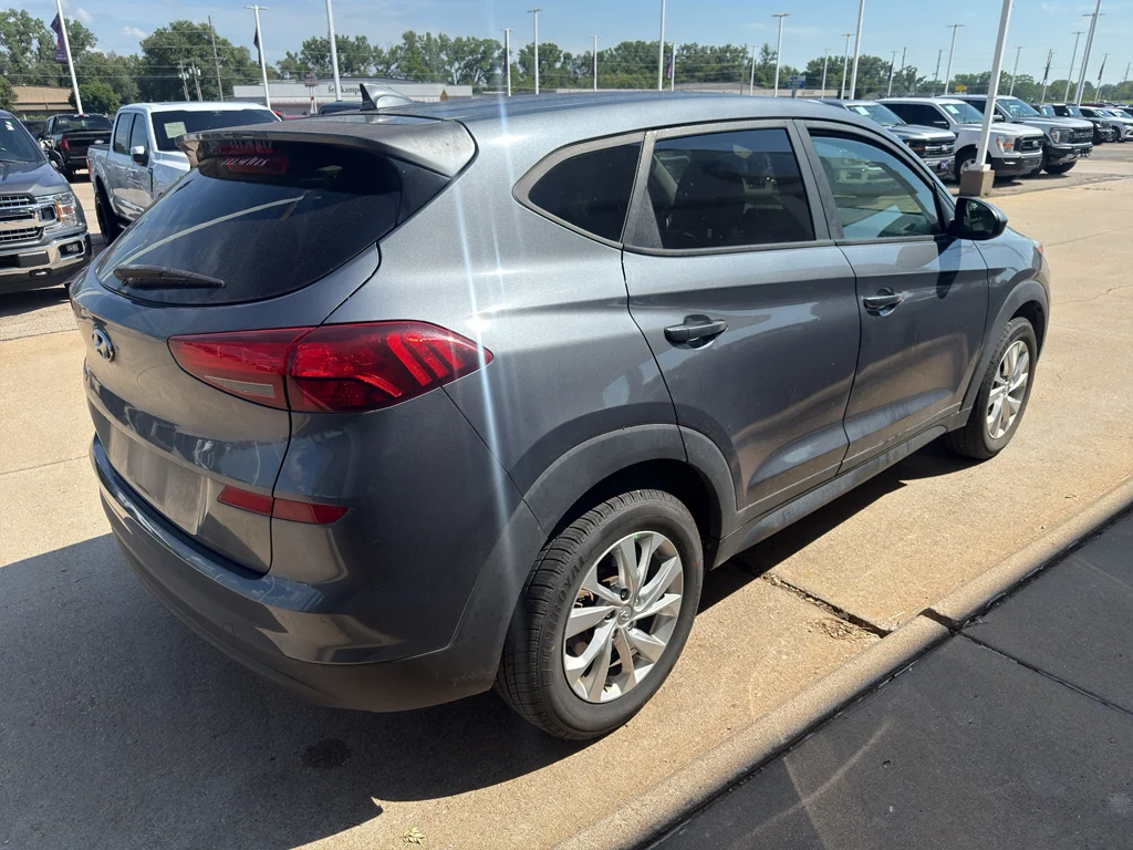 Used 2019 Coliseum Gray Hyundai SE image 6