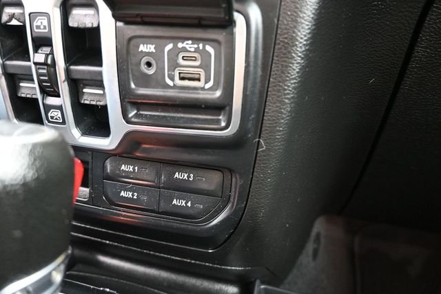 Used 2020 Black Jeep Sport image 9